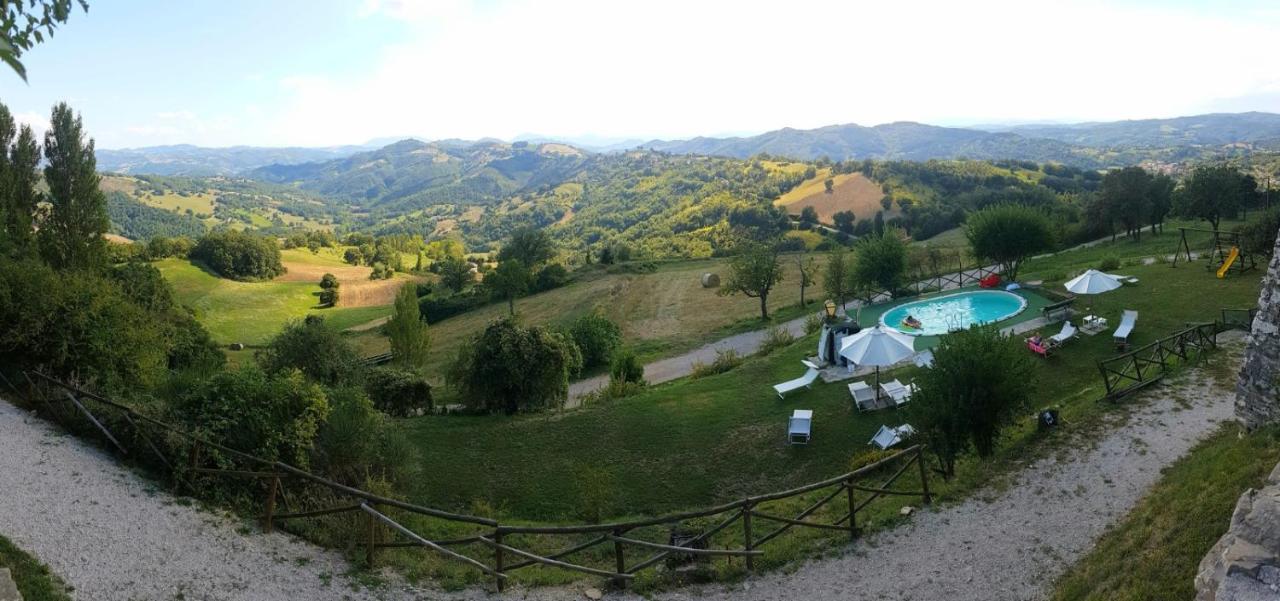 Вилла Agriturismo Borgo San Benedetto Пьетралунга Экстерьер фото