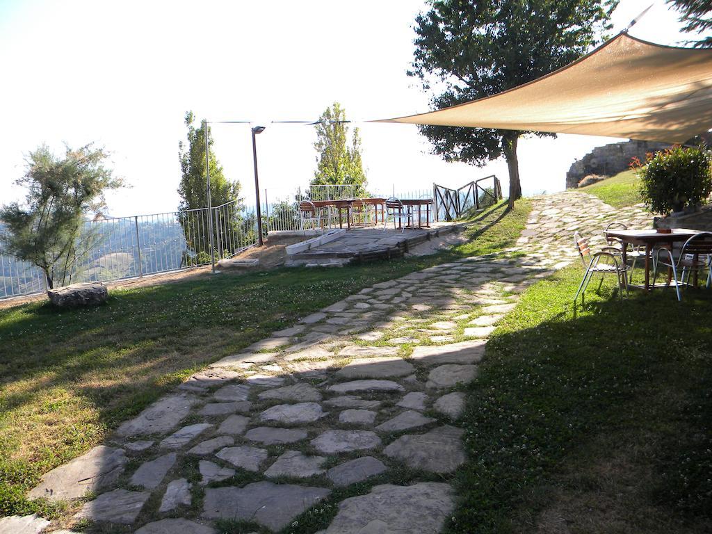 Вилла Agriturismo Borgo San Benedetto Пьетралунга Экстерьер фото